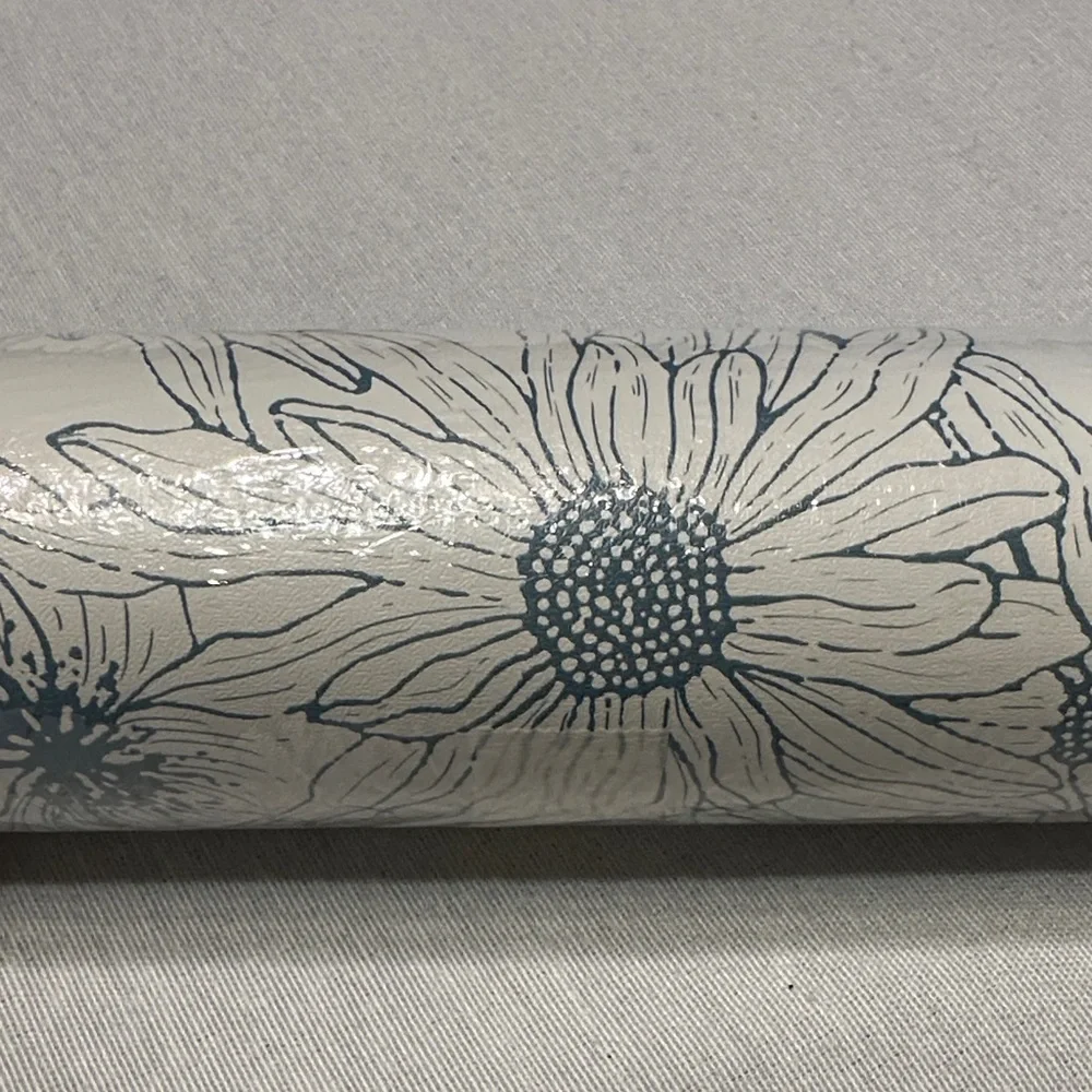 NWT, Retro Floral Patterned Waterproof Vinyl Wallpaper Roll